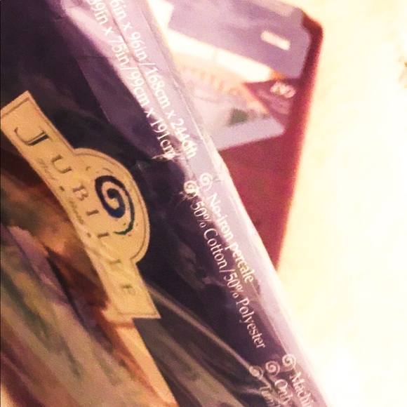 Lot 2 twin sheets wine cotton poly - Picture 7 of 8